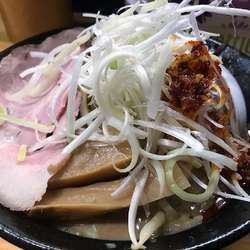 みそらーめん(800円)＋ねぎ増し(100円)