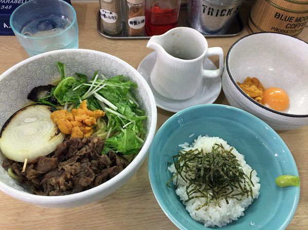 「【限定】神戸牛とウニのすき焼き風まぜそば（1500円）」@NOODLE BASE  TRICK☆STARの写真