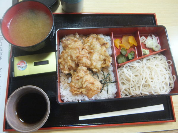 「鶏天丼セット950円(柏ランパス8で540円)」@生そば 大むらの写真
