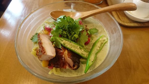 「【期間限定】モロヘイヤの冷やしグリーンカレー麺」@鶏ポタラーメン THANK お茶の水の写真