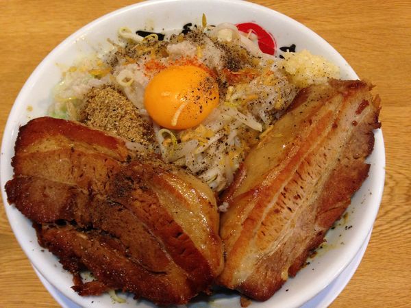 「男気まぜカレー（大盛）＋男気肉」@まるはち 春日井店の写真