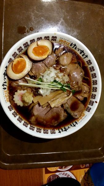 「肉そば味玉」@肉そば けいすけ 東京みーとれあ店の写真
