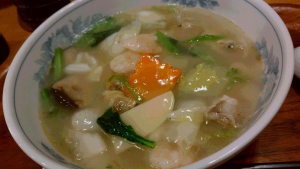 「海鮮麺（ヘルシースープ仕立）950円」@中華食堂 遊楽の写真