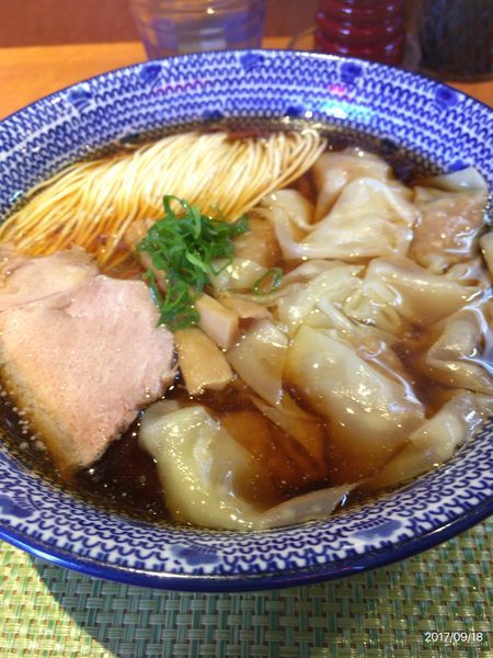 「ワンタン中華そば」@柴崎亭の写真