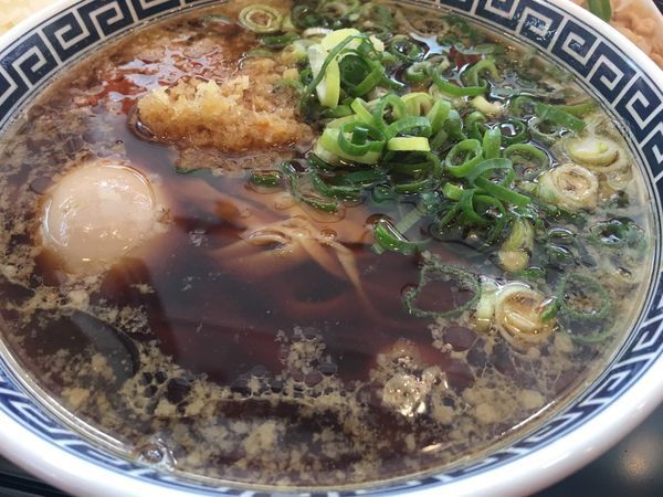 「煮卵肉ラーメン750円」@製麺屋慶史 麺ショップ 西月隈の写真
