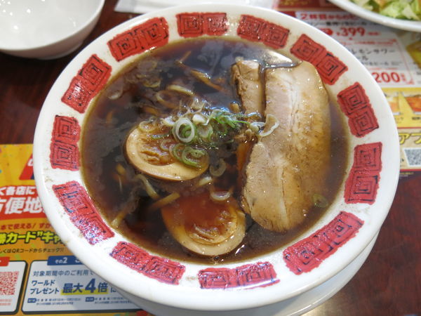 「富山ブラックラーメン(期間限定)：699円＋消費税」@バーミヤン 足立保塚店の写真