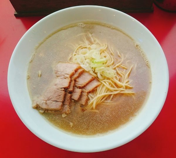 「肉そば(中)＋スープ増し＝950円」@自家製麺 伊藤 浅草店の写真