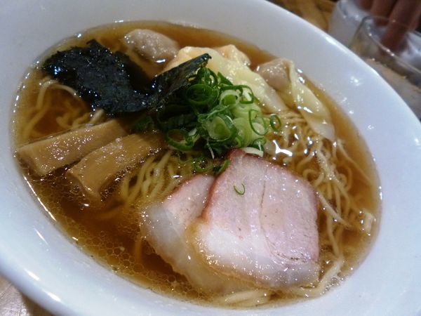 「特製ワンタン麺ハーフ（MIX）」@支那そば 大和 稲荷町本店の写真