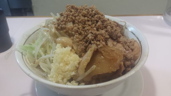 「ラーメン700円(ヤサイ・ニンニク・アブラ)」@成蹊前ラーメン 吉祥寺の写真