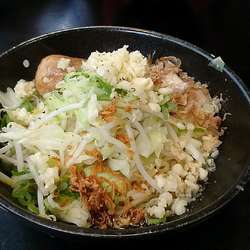 まぜそば  ニンニク 脂