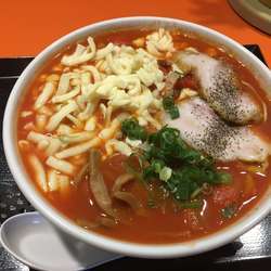 トマチリチーズラーメン
