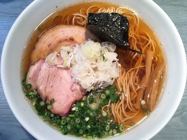 「煮干蕎麦(醤油)＋チューシュー増し850円」@喜乃壺の写真