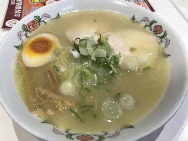「鶏白湯ラーメン 637円」@餃子の王将 今羽駅前店の写真