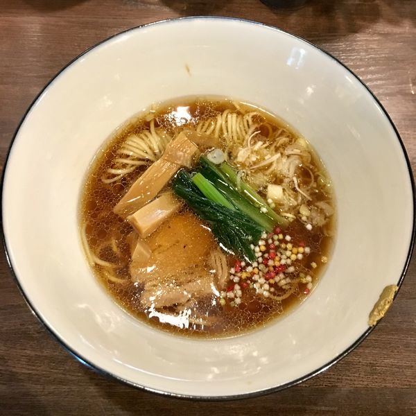 「媛っこ地鶏 醤油らぁ麺 錦 (900円)」@らぁ麺BAR 錦 iwamotoの写真