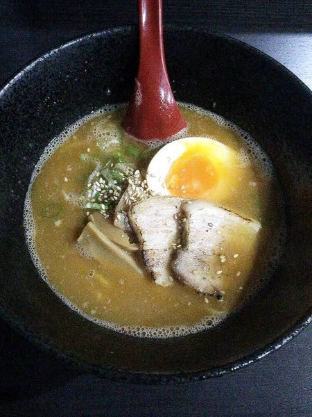 「豚骨ラーメン」@〆ラーの写真