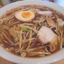 サンマーメン（麺少な目）