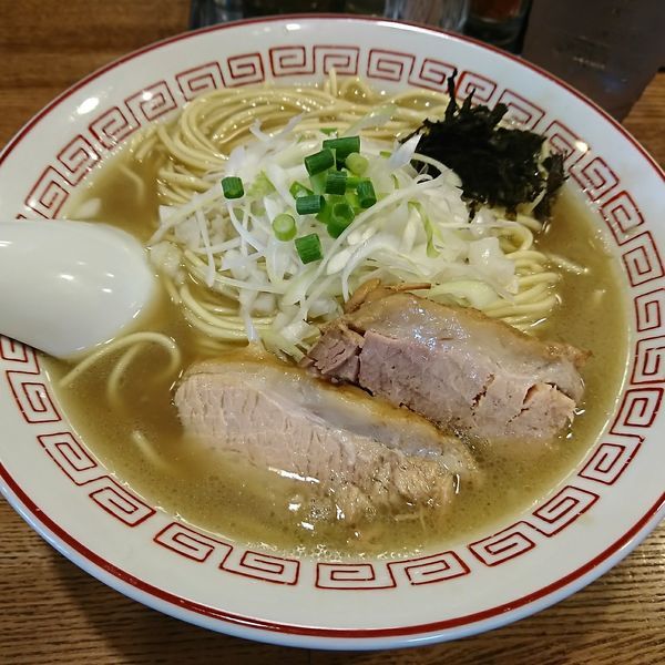 「煮干そば(白醤油)790えん」@煮干中華そば専門 煮干丸の写真