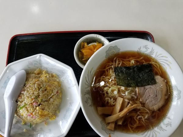 「チャーハンラーメン醤油」@ワン・ツウ らーめん 朝霞店の写真