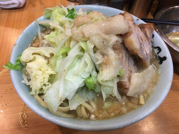 「小ラーメン 生たまご(ニンニク少し ヤサイ少なめ アブラ)」@ラーメン二郎 八王子野猿街道店2の写真