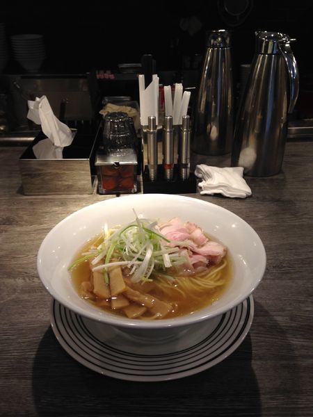 「鮪節塩そば(バラ肉叉焼) メンマ」@中華そば 鍾馗 長野店の写真