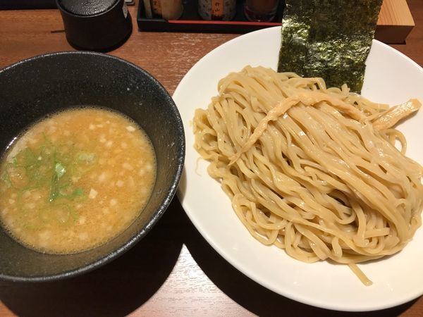 「濃厚鶏つけそば 醤油 大盛  890円」@濃厚鶏そば シロトリコの写真