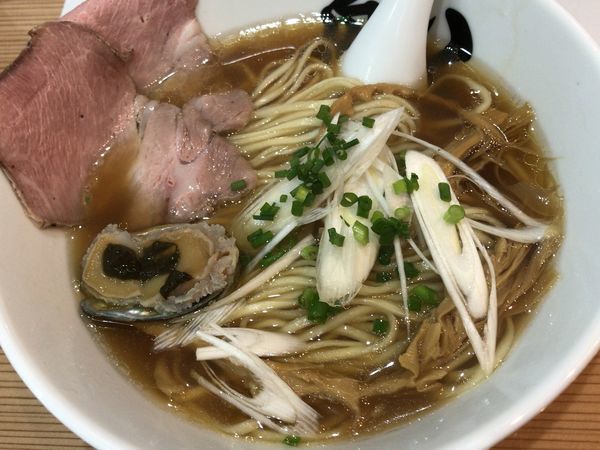 「貝だしらーめん醤油(大)」@貝だしラーメン 黒船SECONDの写真