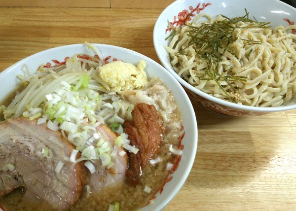 「つけ麺　ヤサイニンニクアブラ　800円」@ラーメン 登良治郎の写真