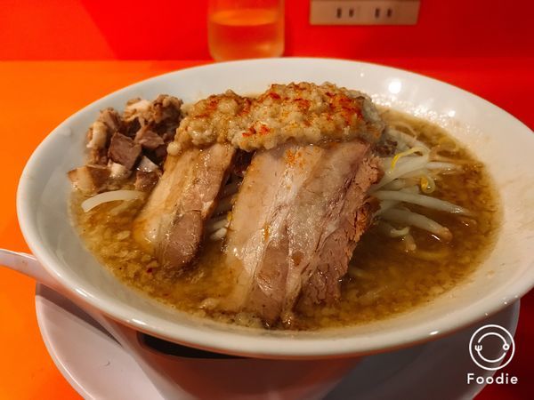 「豚骨にぼ一朗半」@にぼ次朗 新大阪店の写真