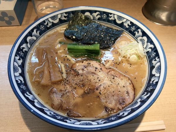 「2号ラーメン（濃厚）」@ラーメン 雷鳥の写真