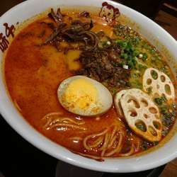 赤マー油パイクー麺