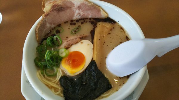 「半ラーメン」@たまご麺や いっぷくラーメンの写真