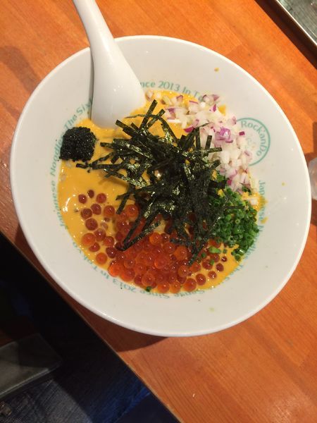 「いくらと雲丹の冷製和えSOBA（限定）」@麺屋 六感堂 Rock'anDoの写真