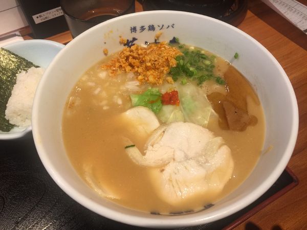 「特濃味噌鶏ソバ」@博多鶏ソバ 華味鳥 新宿三井ビル店の写真