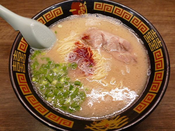 「ラーメン¥790／替玉（一玉）¥190」@一蘭 横浜桜木町店の写真