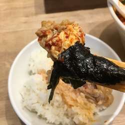 辛麺5倍 キクラゲ ナンコツ 韓国のりトッピング