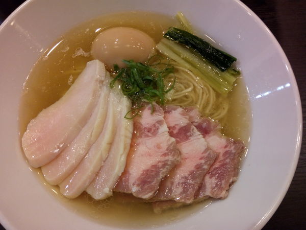 「チャーシュー芳醇鶏そば（塩）」@麺や 福はらの写真
