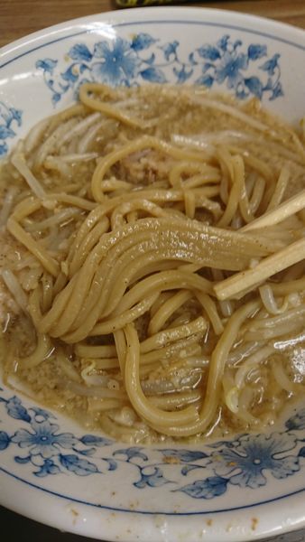 「豚入りラーメン大盛(300g)+豚マシ」@らーめんまんの写真