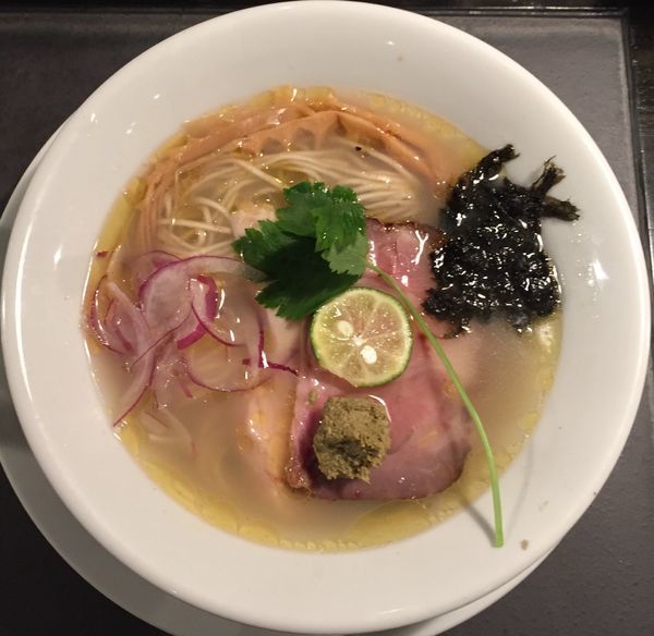 「牡蠣の潮らぁめん〜磯の香り〜900円他」@KaneKitchen Noodlesの写真