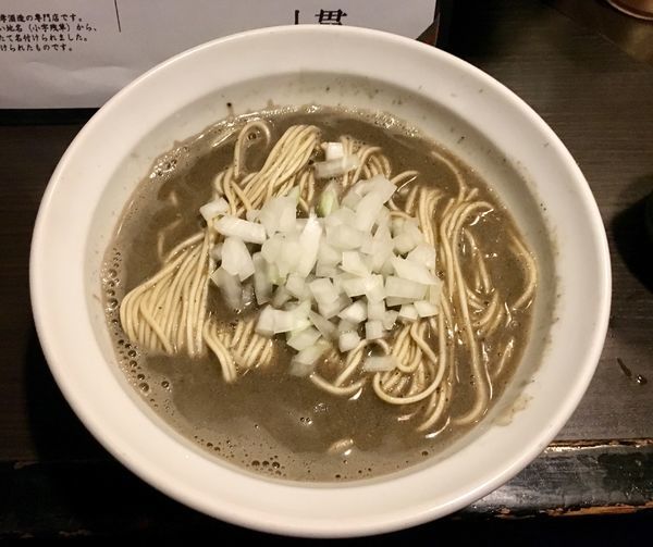 「堺港産白烏賊煮干蕎麦」@灰汁中華 丿貫 福富町本店の写真