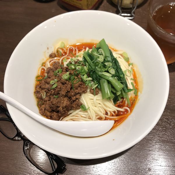 「【成都式】汁なし担々麺　辣5・麻5」@六坊担担面の写真