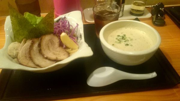 「チャーシュー鴻鶏」@朝日屋の写真