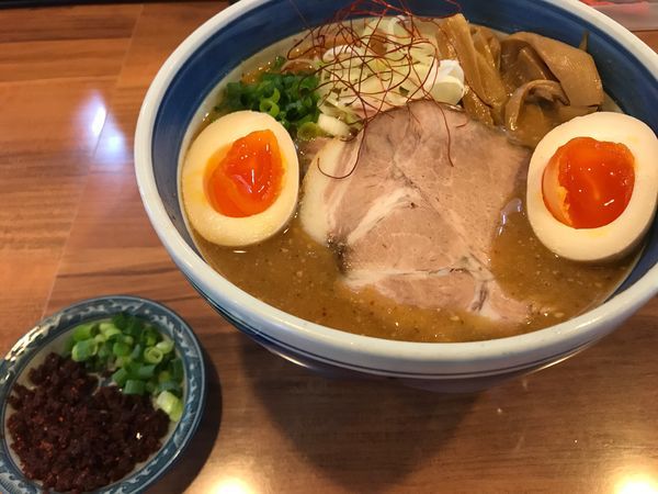 「濃厚特製みそ中華そば エビ辛し」@浜屋 五反田店の写真