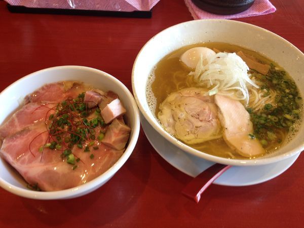 「塩そば＋味玉＋レアチャーシュー丼」@ら～めんつけ麺 えびすの写真