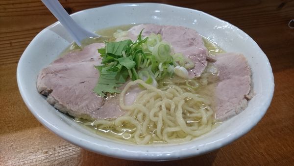 「塩チャーシューめん」@らーめん 波の花の写真