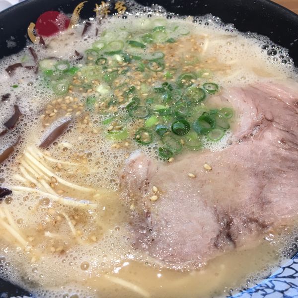「ラーメン ¥750 替玉 ¥150」@博多一幸舎 ららぽーと立川立飛店の写真