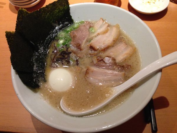 「白丸」@博多一風堂 新宿アイランドタワー店の写真