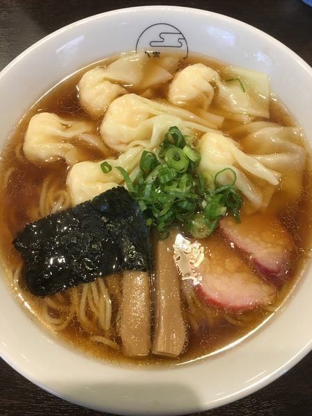 「エビワンタン麺 (黒だし)」@八雲の写真