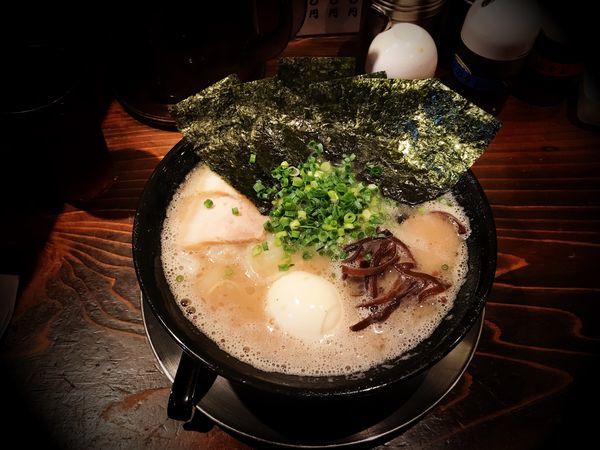 「ラーメン全部入り」@博多一双 中洲店の写真
