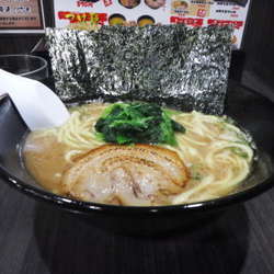 豚骨ラーメン（醤油）