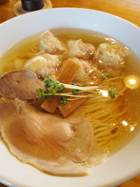 「塩煮干しワンタンそば」@麺処 清水の写真